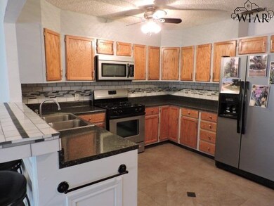 3912 Cynthia Ln, Wichita Falls, TX 76302 - photo 5