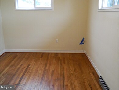 3307 Ridgeway St, Reading, PA 19605 - photo 7