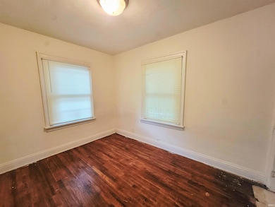 1122 Obrien St, South Bend, IN 46628 - photo 7