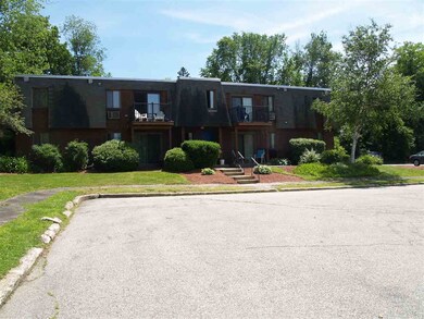 24 Robert Ct unit B, Manchester, NH 03103 - photo 3