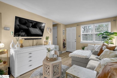 26 Faris Cir, Greenville, SC 29605 - photo 5