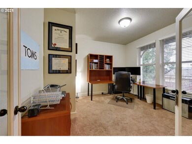 23107 Bland Cir, West Linn, OR 97068 - photo 4