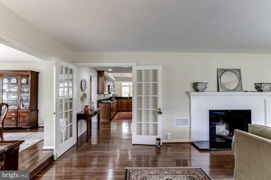 3502 Devon Dr, Falls Church, VA 22042 - photo 2