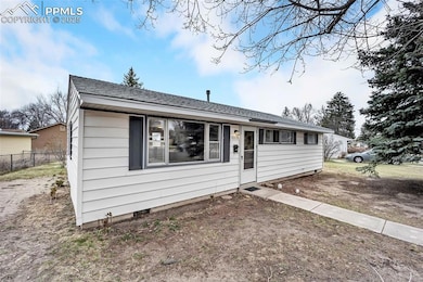 2524 Meadowlark Ln, Colorado Springs, CO 80909 - photo 4