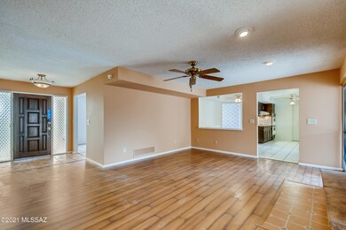 07 Living Room-Edit