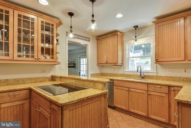 5921 Grace Lee Ave, Sykesville, MD 21784 - photo 2