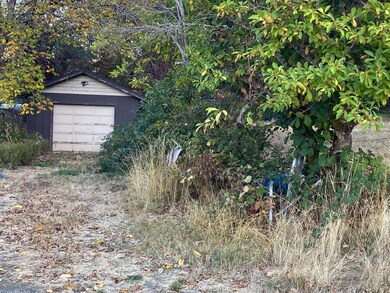 Detached Garage