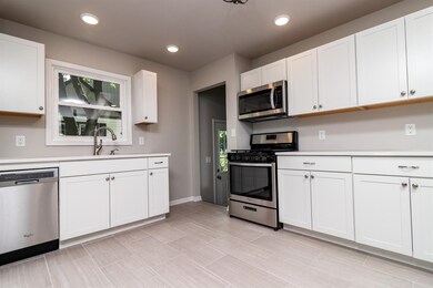 3424 Jewett Ave, Highland, IN 46322 - photo 4