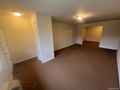 408 Carpenter Ave unit 24, Newburgh, NY 12550 - photo 4