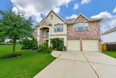 The whole exterior of the house has been pressure-washed, as well as driveway and the fence!
