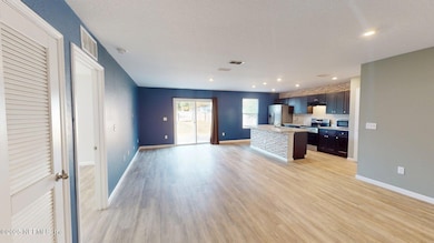 8077 Nussbaum Dr, Jacksonville, FL 32210 - photo 3