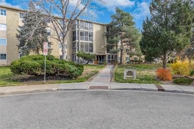 Heather Gardens unit 404, Aurora, CO 80014 - photo 2