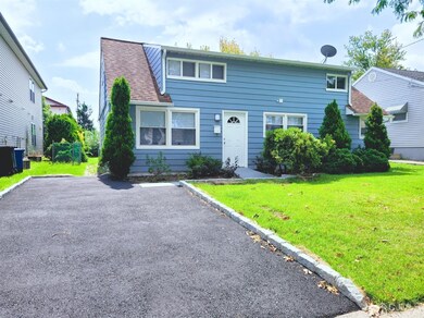27 Spruce St, Carteret, NJ 07008 - photo 3