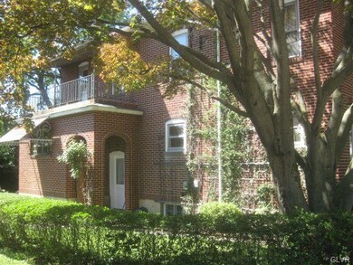 318 Washington St, Walnutport, PA 18088 - photo 2