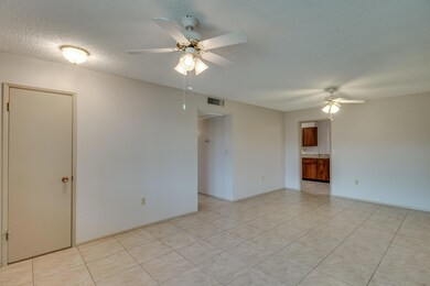 10936 W Santa fe Dr unit 178, Sun City, AZ 85351 - photo 5