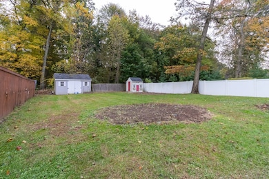 90 Cottage Rd, Enfield, CT 06082 - photo 3