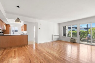 400 Narragansett Pkwy unit 2, Warwick, RI 02888 - photo 3