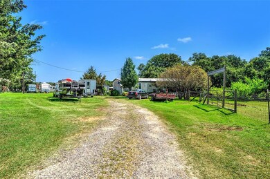 36 County Road 153, Whitesboro, TX 76273 - photo 5