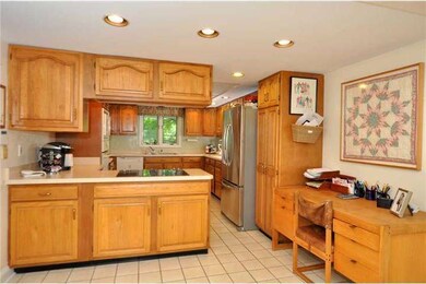 513 Oakcrest Ln, Wallingford, PA 19086 - photo 6