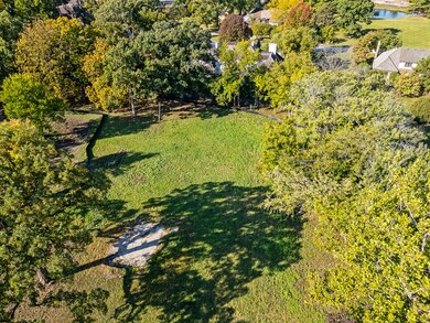 1751 Midwest Club Pkwy, Oak Brook, IL 60523 - photo 4