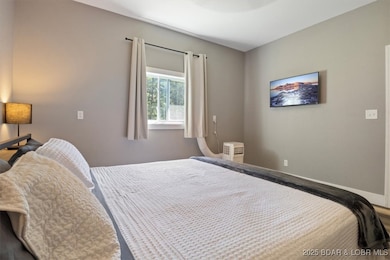 16676 Lucky Point Ln, Rocky Mount, MO 65072 - photo 7