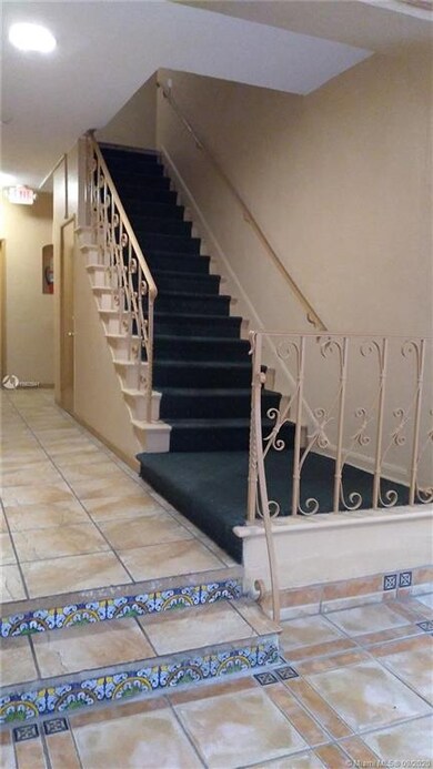 215 30th St unit 20, Miami Beach, FL 33140 - photo 6