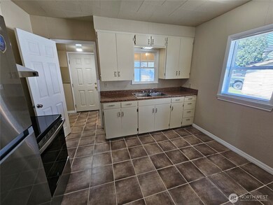 329 26th Ave, Longview, WA 98632 - photo 4