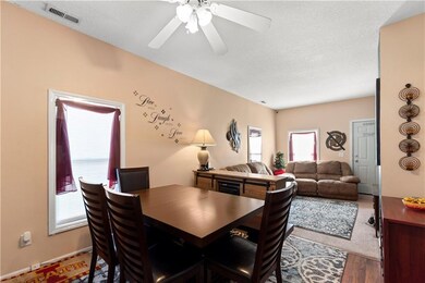 2838 E Walnut St, Des Moines, IA 50317 - photo 3