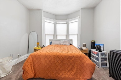 06-107 S 4th St_006