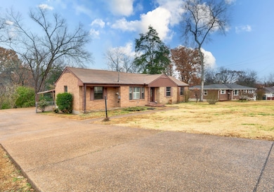 521 Bismark Dr, Nashville, TN 37210 - photo 2