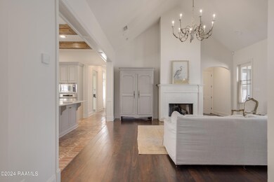 315 Biltmore Way-6