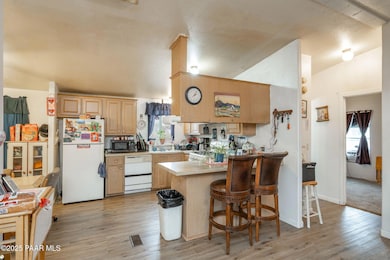 76 Railroad Ave, Chino Valley, AZ 86323 - photo 6