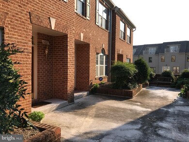 6027 Madison Overlook Ct, Falls Church, VA 22041 - photo 2