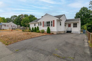 7 Charlotte Ln, Randolph, MA 02368 - photo 2