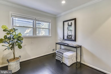 1102 Hillcrest Dr SW, Vienna, VA 22180 - photo 7