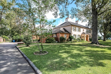 806 w bayou -3