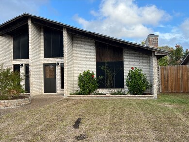 5050 Wingfoot Ln unit B, Corpus Christi, TX 78413 - photo 2