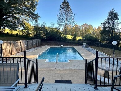 411 Forest Acres Cir, Walhalla, SC 29691 - photo 2