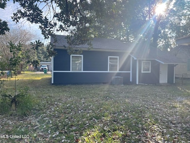 2403 9th St, Pascagoula, MS 39567 - photo 7