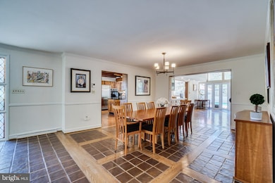 301 Springbrook Dr, Silver Spring, MD 20904 - photo 4