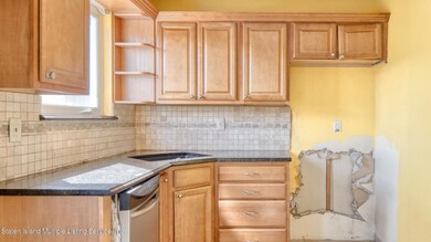 45 Hemlock Ct unit 149, Staten Island, NY 10309 - photo 5