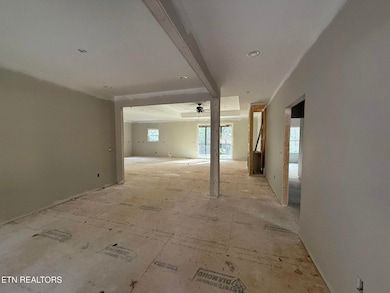 157 Natchez Cir, Crossville, TN 38558 - photo 6