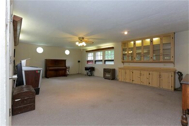 306 Oxford St, Tomball, TX 77375 - photo 4