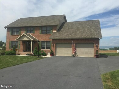 3127 Saint Andrews Dr, Chambersburg, PA 17202 - photo 4