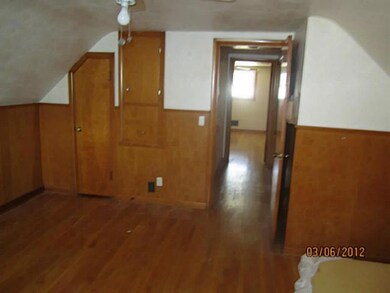 863 Chestershire Rd, Columbus, OH 43204 - photo 4