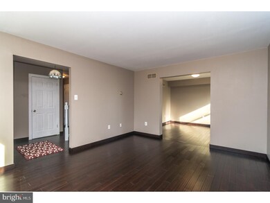 1903 Parkside Ln, Harleysville, PA 19438 - photo 4