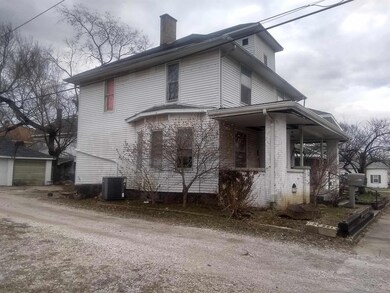 Faces towards 6th Street Road, Lot in between Home