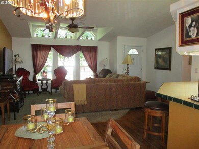 1111 SE 3rd Ave unit 61, Canby, OR 97013 - photo 4