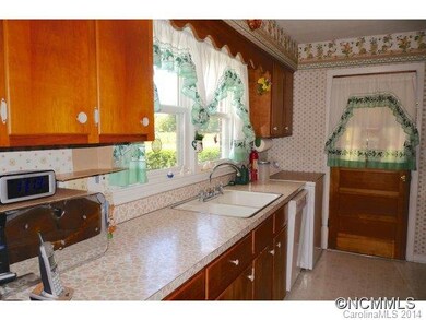 Bright Kitchen