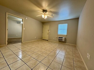 944 N Storer Ave unit 15, Fayetteville, AR 72701 - photo 3